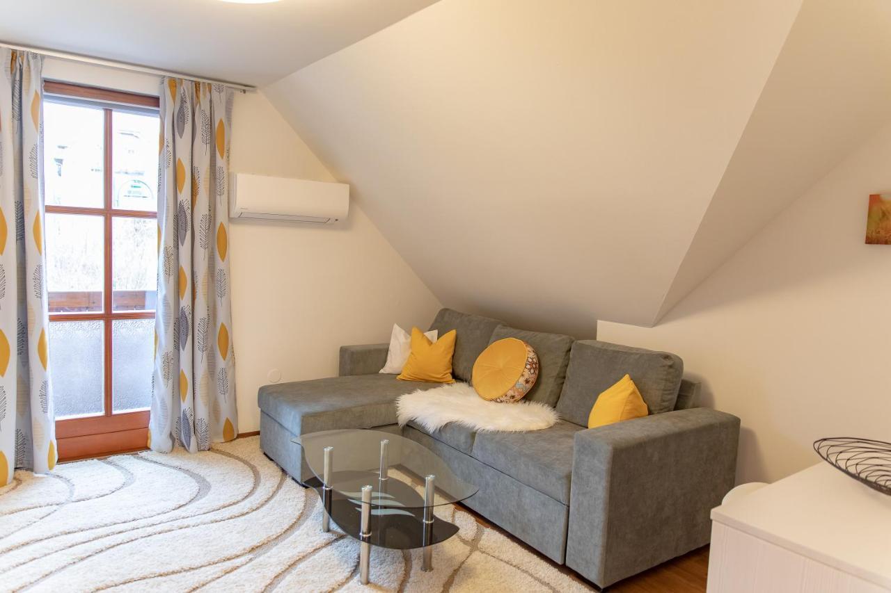 Haus Rosy Ferienwohnung สตูเบนเบิร์ก ภายนอก รูปภาพ