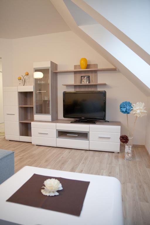Haus Rosy Ferienwohnung สตูเบนเบิร์ก ภายนอก รูปภาพ